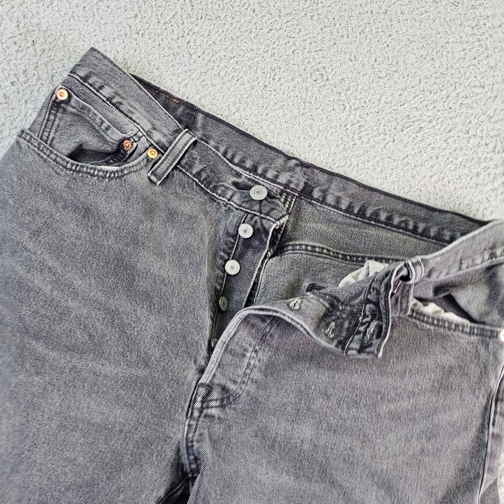 Levi's‎ 501 Denim Shorts Mens 36 Gray 9 Inseam Bermuda Button Fly Casual
